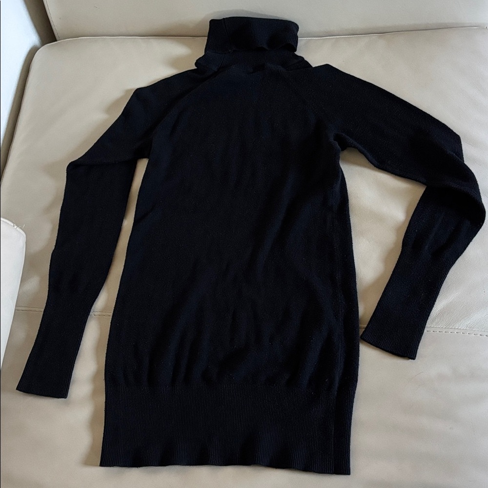 Basic Black Turtleneck - Picture 2 of 3